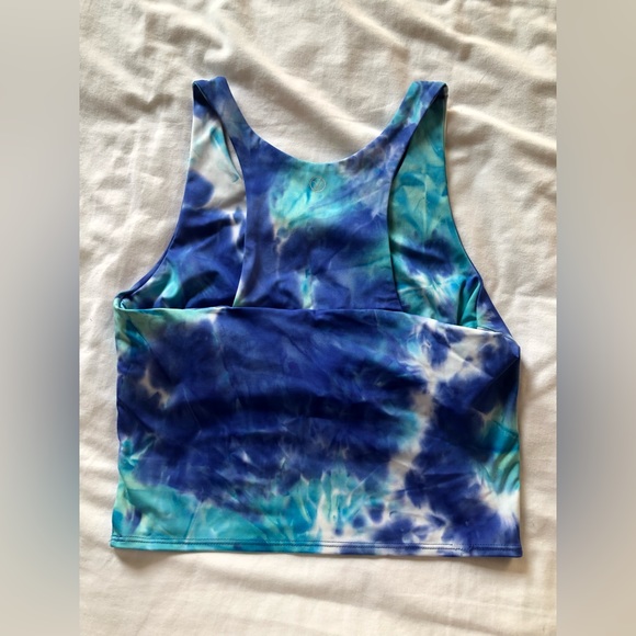 Tie-Dye Cropped Athletic Top - Picture 2 of 4